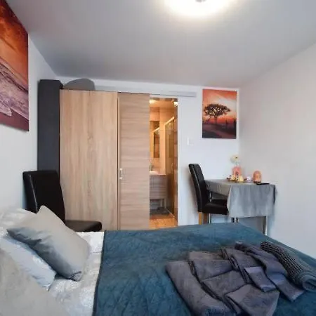 בית אירוח Roza Wiatrow